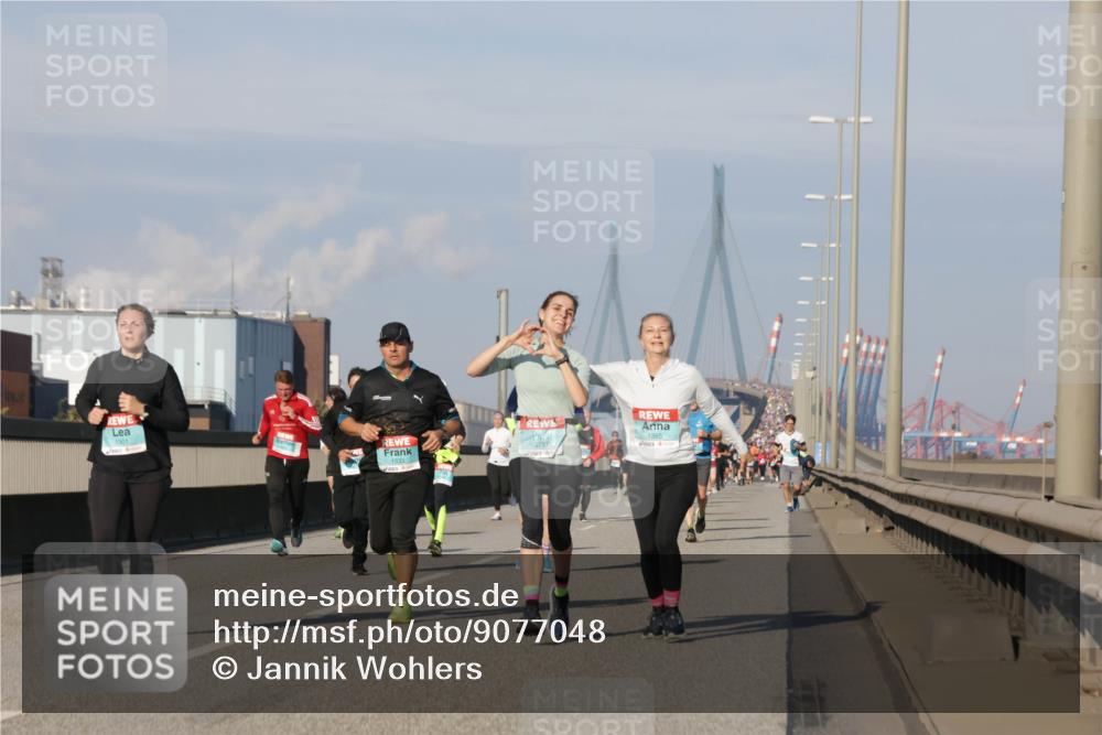03.10.2025 - Köhlbrandbrückenlauf Jannik Wohlers http://msf.ph/oto/9077048 03.10.2025 09:52:12 Position 3 1301, 3797, 1395, 1333 meine-sportfotos.de
