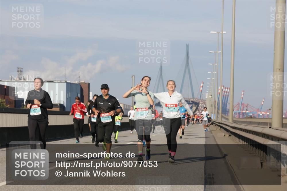 03.10.2025 - Köhlbrandbrückenlauf Jannik Wohlers http://msf.ph/oto/9077053 03.10.2025 09:52:12 Position 3 1301, 1395, 3797 meine-sportfotos.de