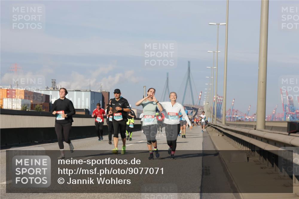 03.10.2025 - Köhlbrandbrückenlauf Jannik Wohlers http://msf.ph/oto/9077071 03.10.2025 09:52:12 Position 3  meine-sportfotos.de