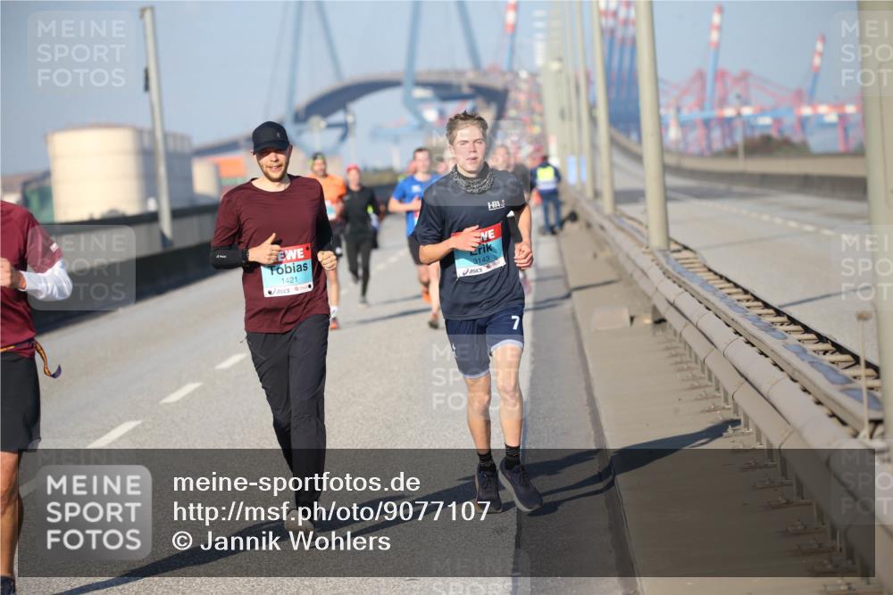 03.10.2025 - Köhlbrandbrückenlauf Jannik Wohlers http://msf.ph/oto/9077107 03.10.2025 09:43:41 Position 3 1421, 3143, 7 meine-sportfotos.de