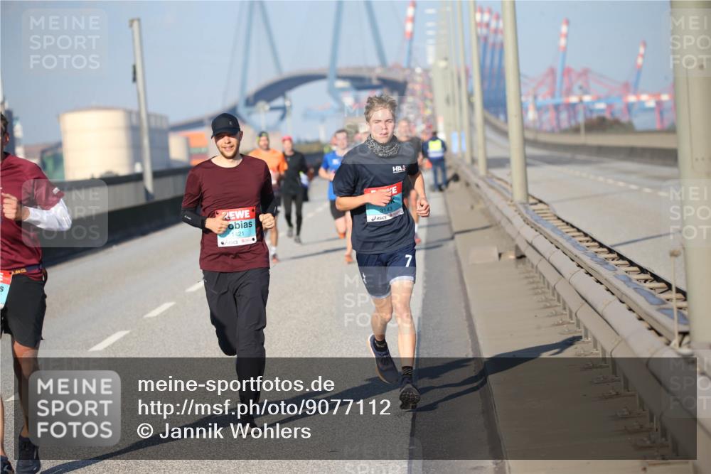 03.10.2025 - Köhlbrandbrückenlauf Jannik Wohlers http://msf.ph/oto/9077112 03.10.2025 09:43:41 Position 3 1421, 7 meine-sportfotos.de
