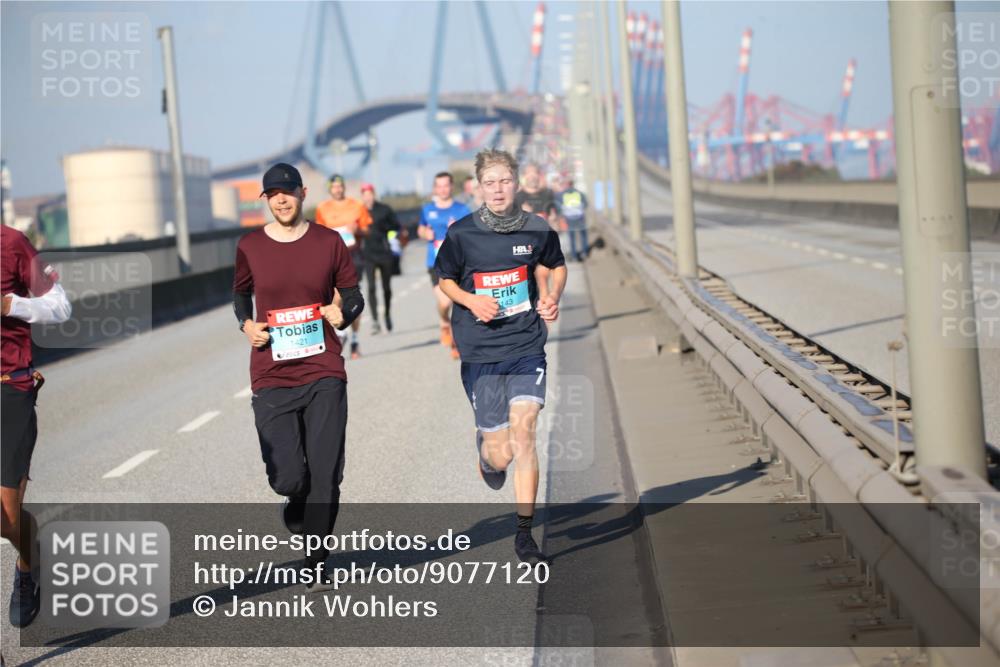 03.10.2025 - Köhlbrandbrückenlauf Jannik Wohlers http://msf.ph/oto/9077120 03.10.2025 09:43:41 Position 3 1421, 143 meine-sportfotos.de