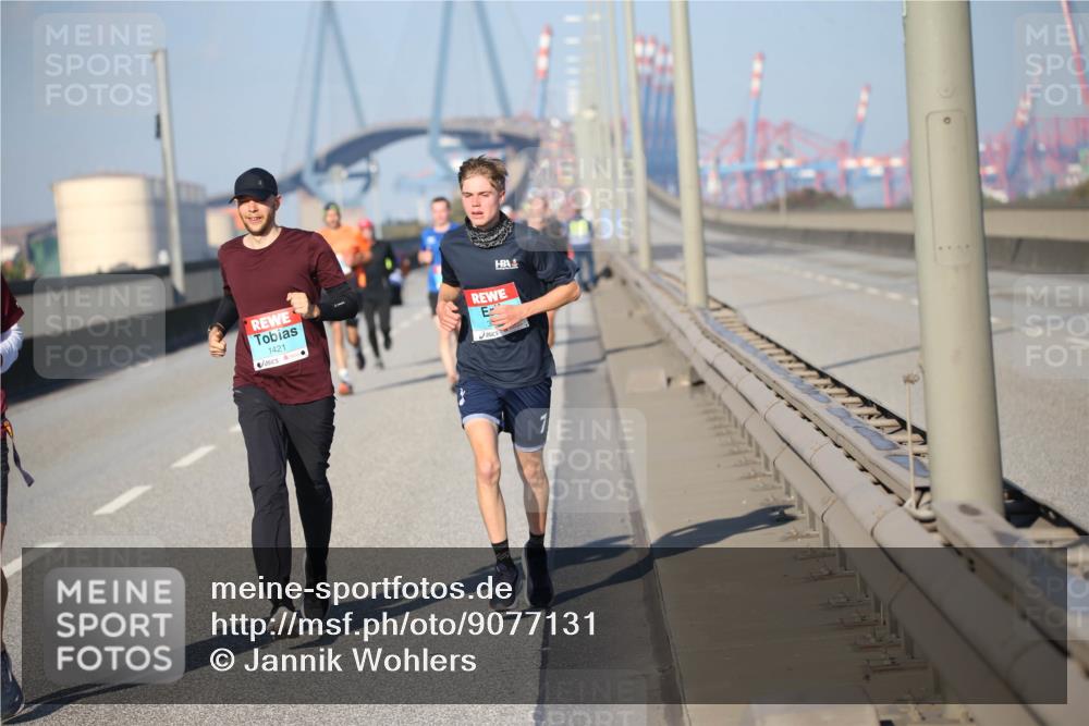 03.10.2025 - Köhlbrandbrückenlauf Jannik Wohlers http://msf.ph/oto/9077131 03.10.2025 09:43:41 Position 3 1421 meine-sportfotos.de