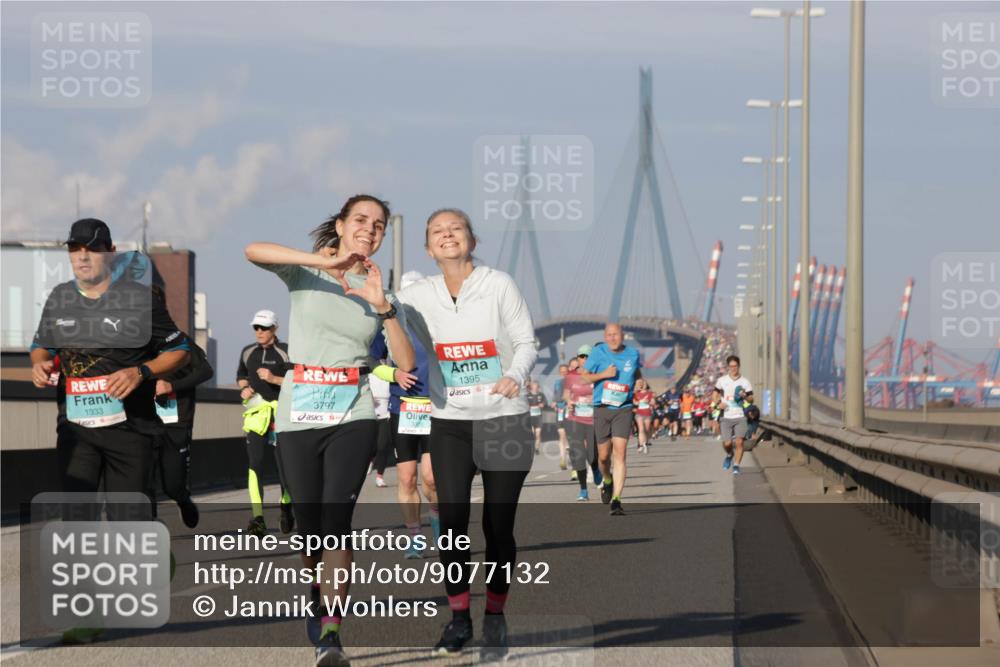 03.10.2025 - Köhlbrandbrückenlauf Jannik Wohlers http://msf.ph/oto/9077132 03.10.2025 09:52:13 Position 3 1333, 3797, 1395 meine-sportfotos.de