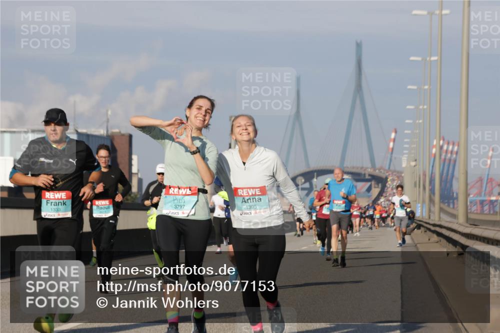 03.10.2025 - Köhlbrandbrückenlauf Jannik Wohlers http://msf.ph/oto/9077153 03.10.2025 09:52:14 Position 3 1333, 3797, 1395 meine-sportfotos.de