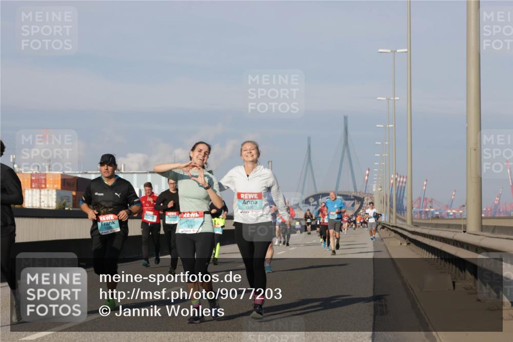 03.10.2025 - Köhlbrandbrückenlauf Jannik Wohlers http://msf.ph/oto/9077203 03.10.2025 09:52:14 Position 3 3797, 1395 meine-sportfotos.de