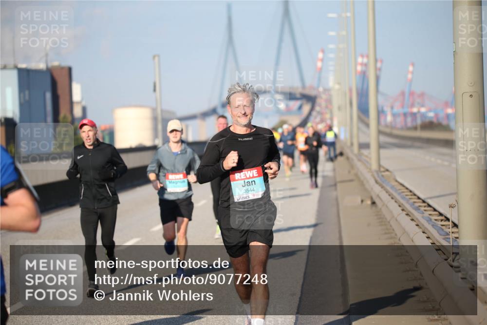 03.10.2025 - Köhlbrandbrückenlauf Jannik Wohlers http://msf.ph/oto/9077248 03.10.2025 09:43:51 Position 3 3544 meine-sportfotos.de