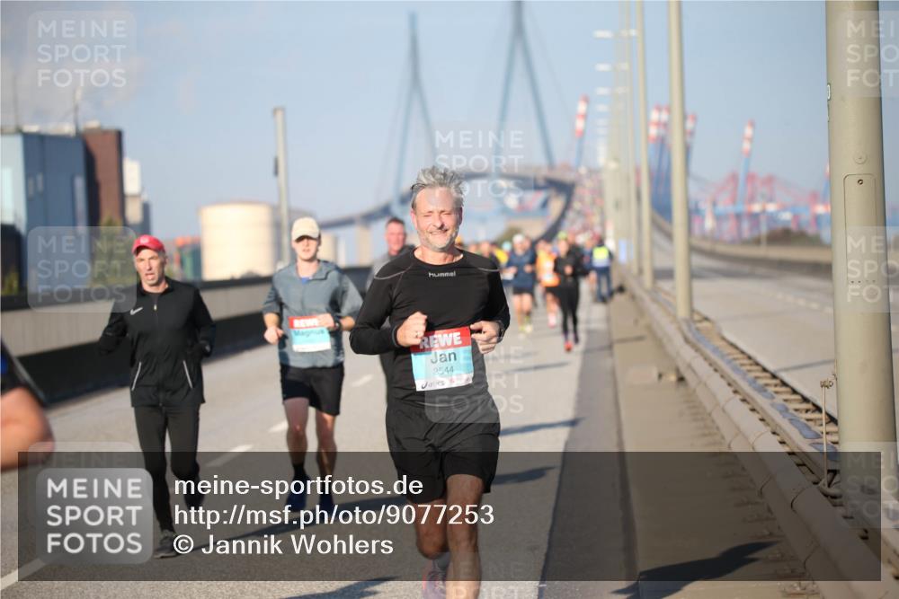 03.10.2025 - Köhlbrandbrückenlauf Jannik Wohlers http://msf.ph/oto/9077253 03.10.2025 09:43:51 Position 3 3544 meine-sportfotos.de