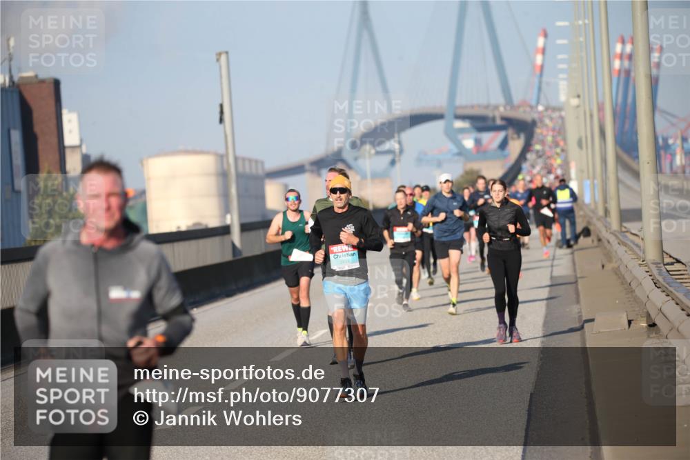 03.10.2025 - Köhlbrandbrückenlauf Jannik Wohlers http://msf.ph/oto/9077307 03.10.2025 09:43:55 Position 3 3414 meine-sportfotos.de