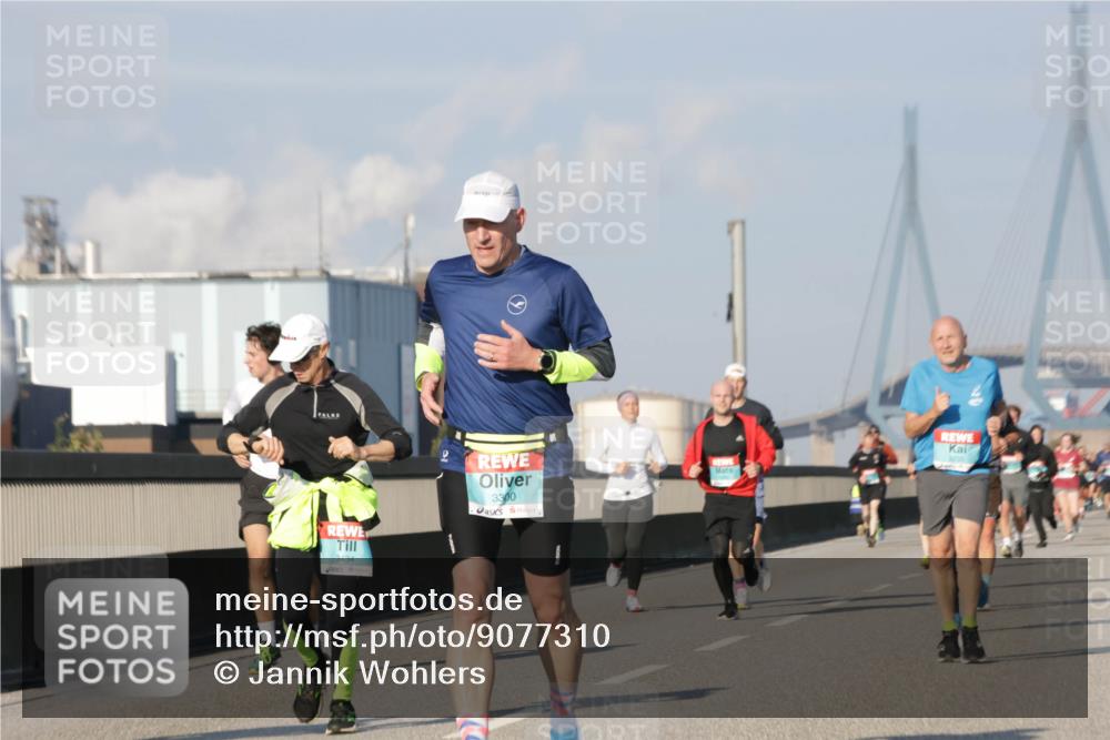 03.10.2025 - Köhlbrandbrückenlauf Jannik Wohlers http://msf.ph/oto/9077310 03.10.2025 09:52:17 Position 3 3434, 3300, 3250 meine-sportfotos.de