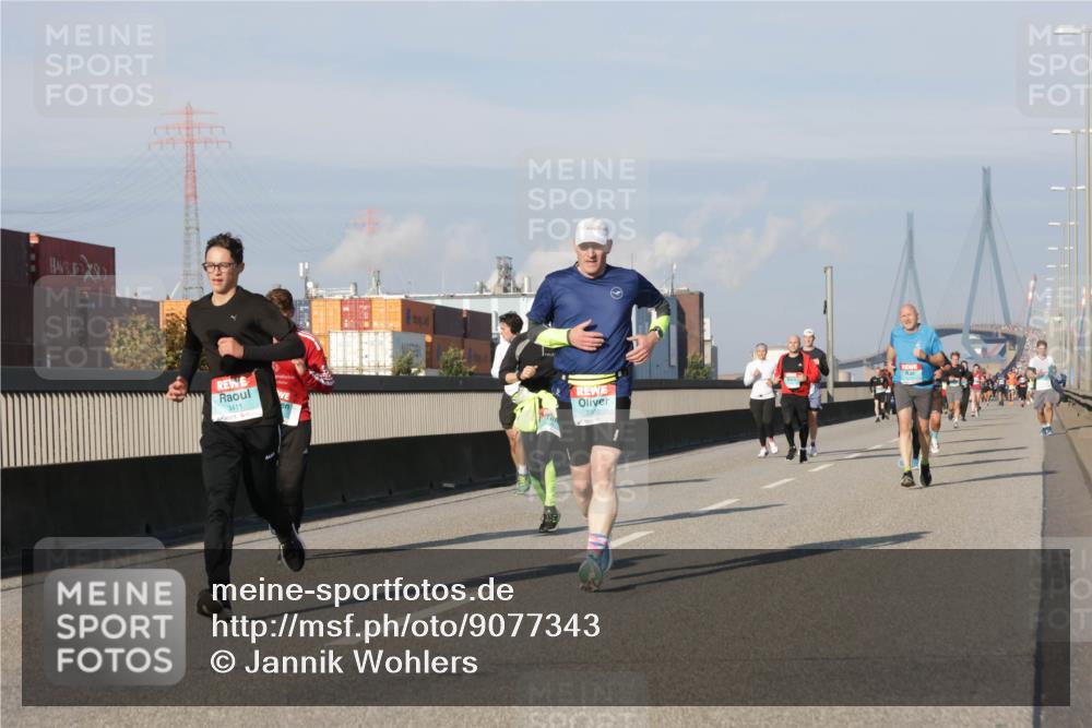 03.10.2025 - Köhlbrandbrückenlauf Jannik Wohlers http://msf.ph/oto/9077343 03.10.2025 09:52:18 Position 3 3411, 3300 meine-sportfotos.de
