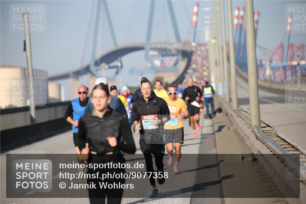 03.10.2025 - Köhlbrandbrückenlauf Jannik Wohlers http://msf.ph/oto/9077358 03.10.2025 09:44:02 Position 3 1261 meine-sportfotos.de
