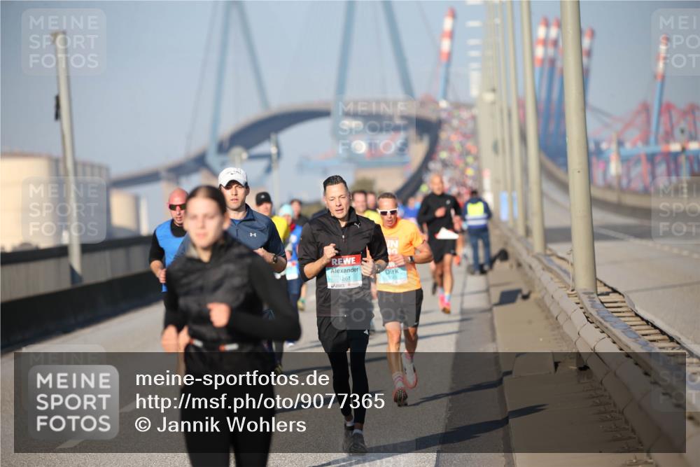03.10.2025 - Köhlbrandbrückenlauf Jannik Wohlers http://msf.ph/oto/9077365 03.10.2025 09:44:02 Position 3 1261 meine-sportfotos.de