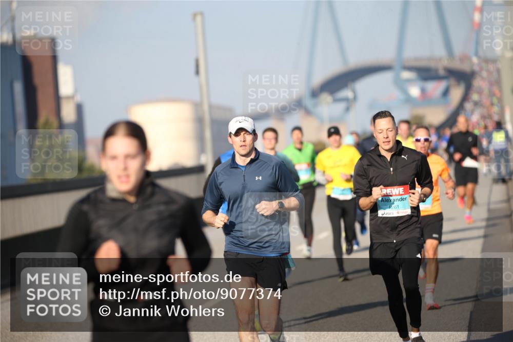 03.10.2025 - Köhlbrandbrückenlauf Jannik Wohlers http://msf.ph/oto/9077374 03.10.2025 09:44:04 Position 3 1261 meine-sportfotos.de