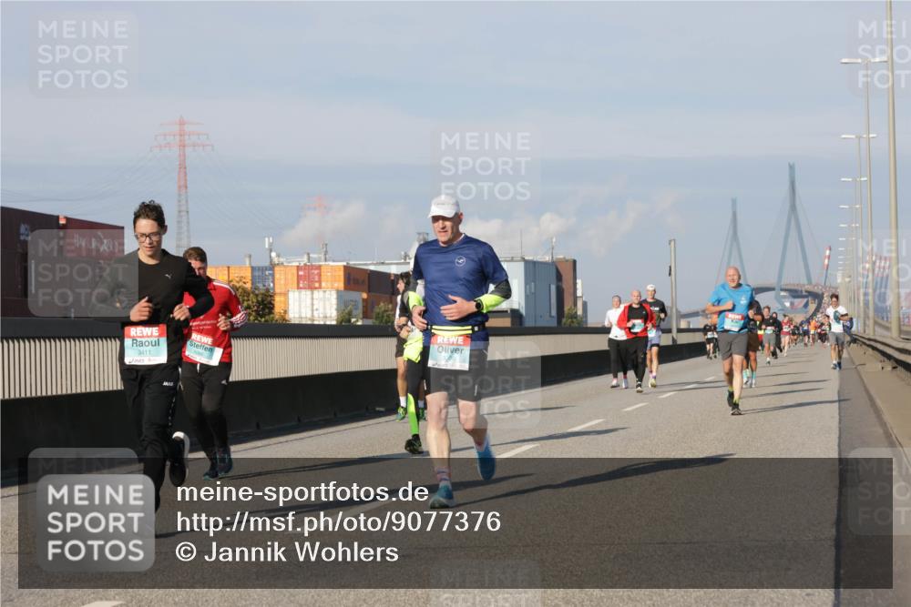 03.10.2025 - Köhlbrandbrückenlauf Jannik Wohlers http://msf.ph/oto/9077376 03.10.2025 09:52:18 Position 3 3, 3411 meine-sportfotos.de