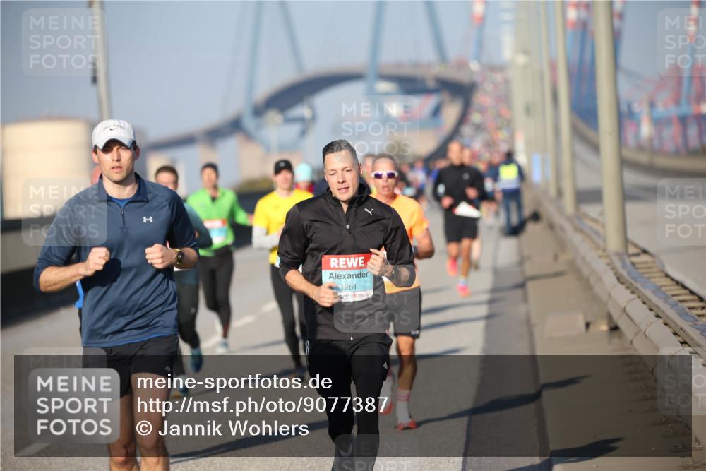 03.10.2025 - Köhlbrandbrückenlauf Jannik Wohlers http://msf.ph/oto/9077387 03.10.2025 09:44:05 Position 3 1261 meine-sportfotos.de
