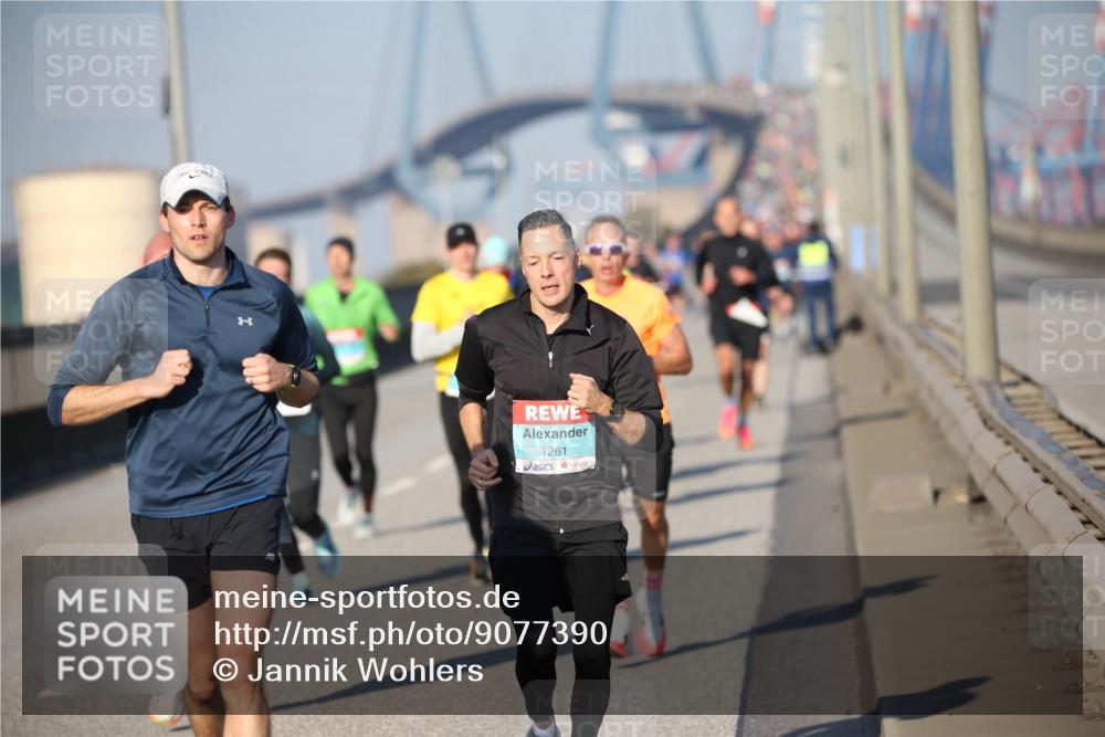 03.10.2025 - Köhlbrandbrückenlauf Jannik Wohlers http://msf.ph/oto/9077390 03.10.2025 09:44:05 Position 3 1261 meine-sportfotos.de