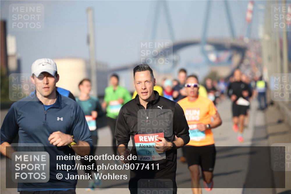 03.10.2025 - Köhlbrandbrückenlauf Jannik Wohlers http://msf.ph/oto/9077411 03.10.2025 09:44:06 Position 3 1261 meine-sportfotos.de