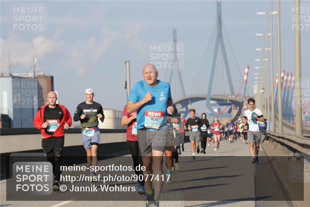 03.10.2025 - Köhlbrandbrückenlauf Jannik Wohlers http://msf.ph/oto/9077417 03.10.2025 09:52:20 Position 3 70, 3, 3250, 6 meine-sportfotos.de