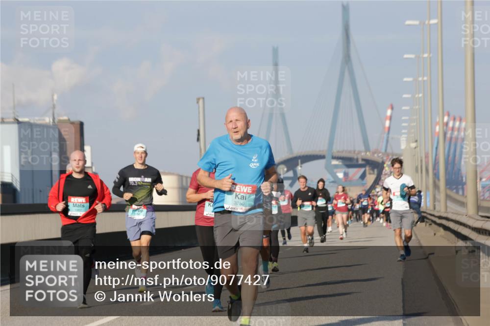 03.10.2025 - Köhlbrandbrückenlauf Jannik Wohlers http://msf.ph/oto/9077427 03.10.2025 09:52:20 Position 3 1962, 70, 3, 3250 meine-sportfotos.de