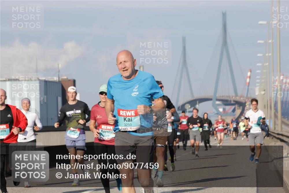 03.10.2025 - Köhlbrandbrückenlauf Jannik Wohlers http://msf.ph/oto/9077459 03.10.2025 09:52:22 Position 3 3250, 962, 1384 meine-sportfotos.de