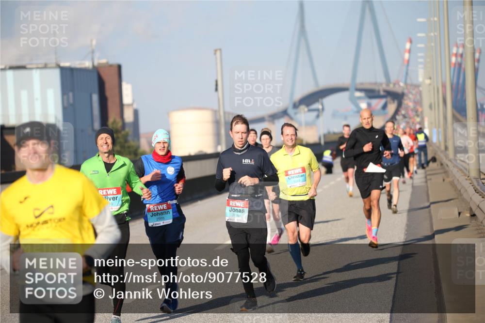 03.10.2025 - Köhlbrandbrückenlauf Jannik Wohlers http://msf.ph/oto/9077528 03.10.2025 09:44:12 Position 3 10, 2955, 3136, 1083 meine-sportfotos.de
