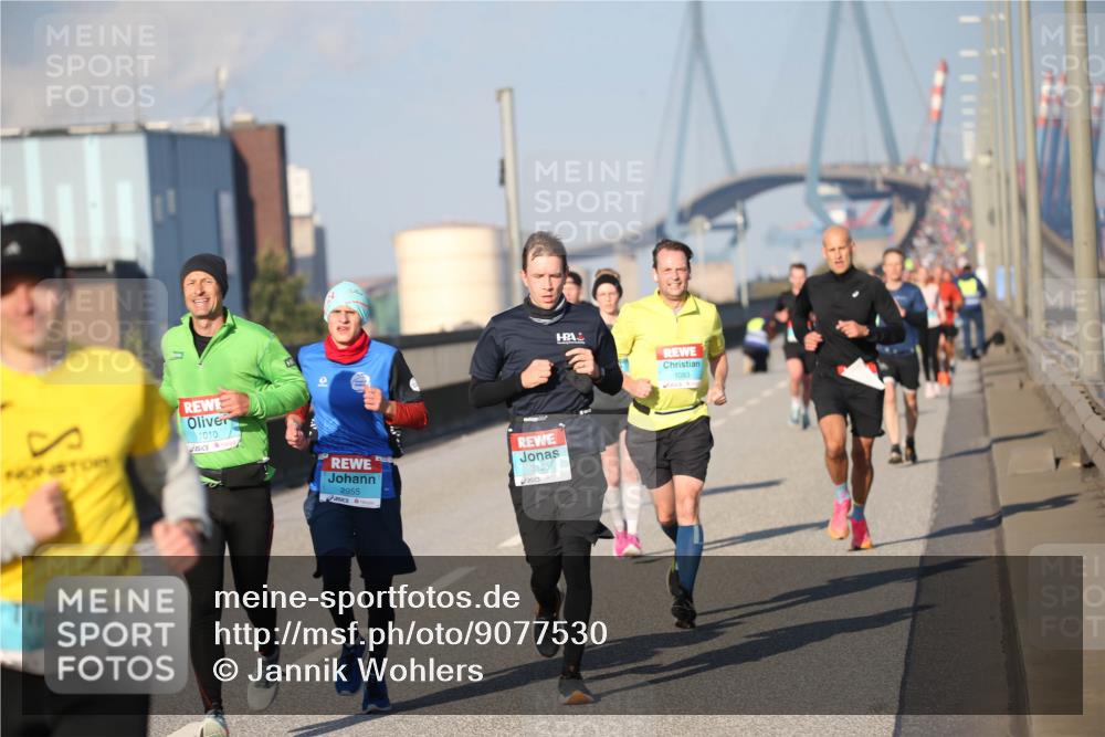 03.10.2025 - Köhlbrandbrückenlauf Jannik Wohlers http://msf.ph/oto/9077530 03.10.2025 09:44:12 Position 3 1010, 2955, 3136, 1083 meine-sportfotos.de