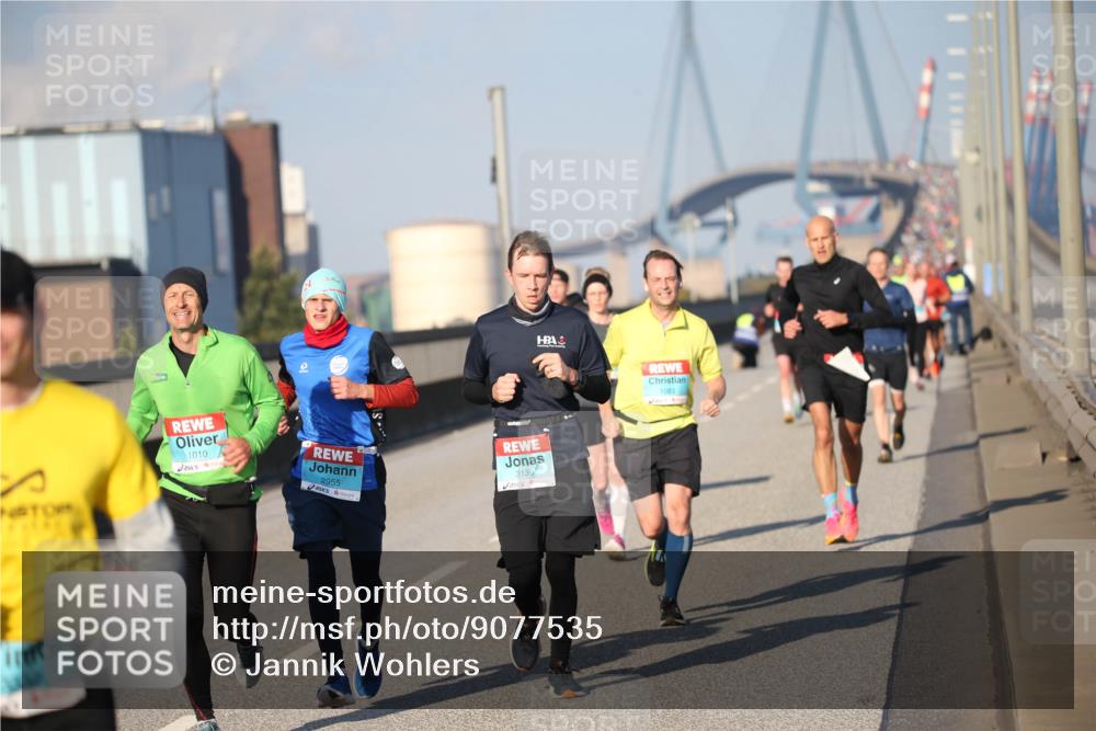 03.10.2025 - Köhlbrandbrückenlauf Jannik Wohlers http://msf.ph/oto/9077535 03.10.2025 09:44:12 Position 3 1010, 2955, 3136, 1083 meine-sportfotos.de