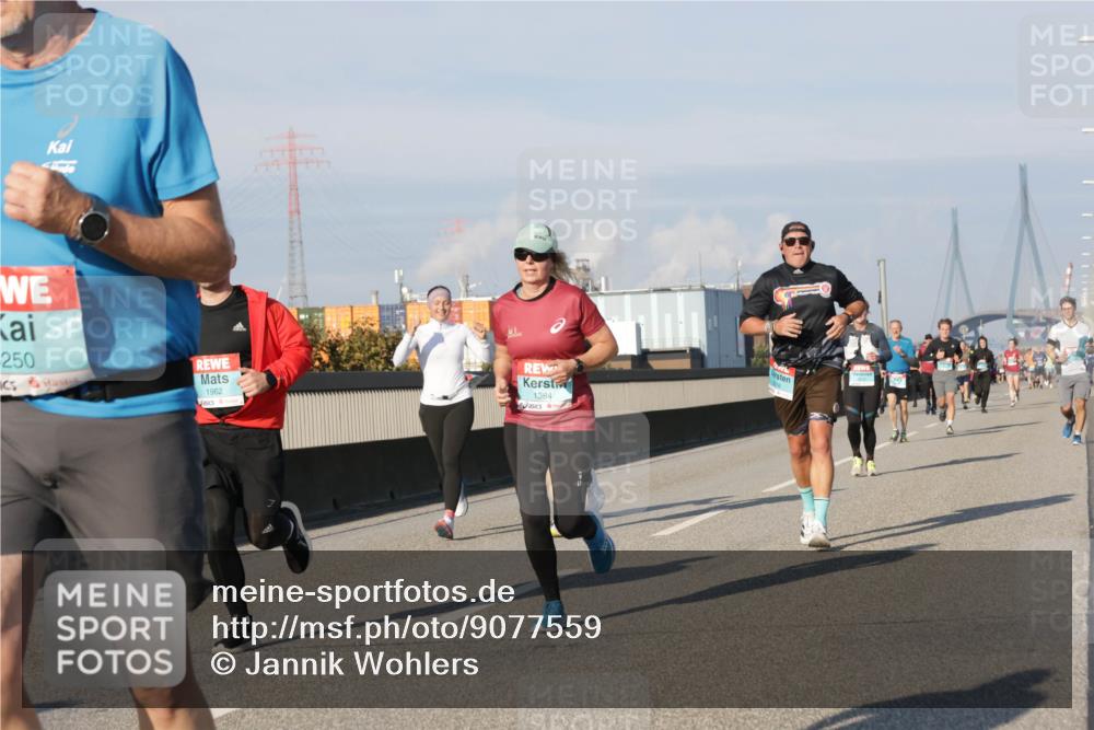 03.10.2025 - Köhlbrandbrückenlauf Jannik Wohlers http://msf.ph/oto/9077559 03.10.2025 09:52:26 Position 3 250, 1962, 1384 meine-sportfotos.de