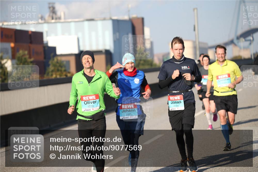03.10.2025 - Köhlbrandbrückenlauf Jannik Wohlers http://msf.ph/oto/9077569 03.10.2025 09:44:13 Position 3 1010, 2955, 3136 meine-sportfotos.de