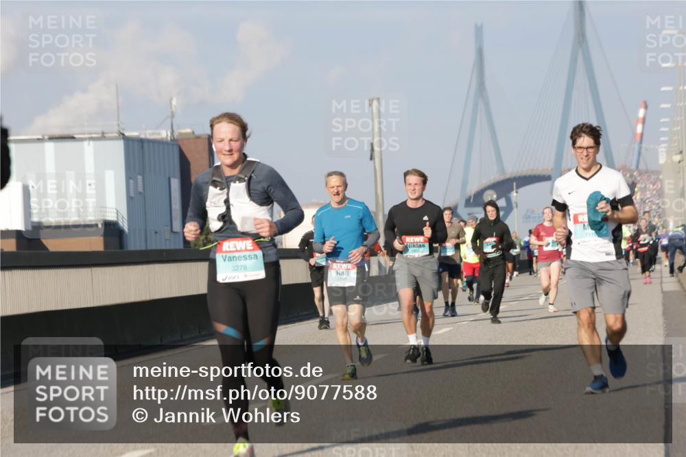 03.10.2025 - Köhlbrandbrückenlauf Jannik Wohlers http://msf.ph/oto/9077588 03.10.2025 09:52:28 Position 3  meine-sportfotos.de