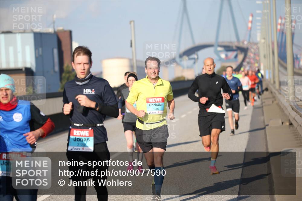 03.10.2025 - Köhlbrandbrückenlauf Jannik Wohlers http://msf.ph/oto/9077590 03.10.2025 09:44:14 Position 3 2955, 3136, 1083 meine-sportfotos.de