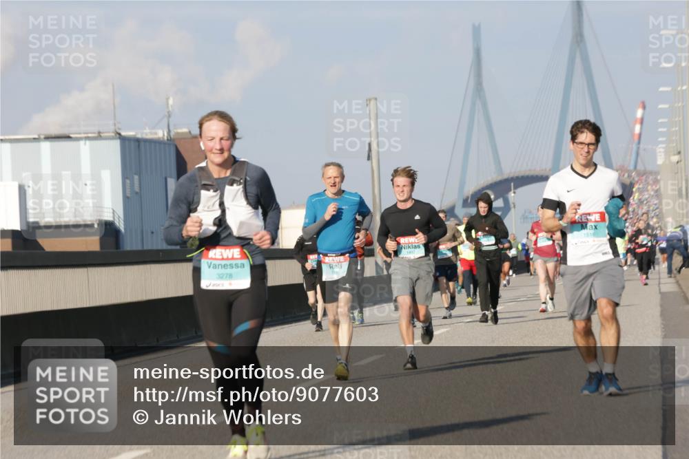 03.10.2025 - Köhlbrandbrückenlauf Jannik Wohlers http://msf.ph/oto/9077603 03.10.2025 09:52:28 Position 3 3278, 1402, 1319, 1516 meine-sportfotos.de