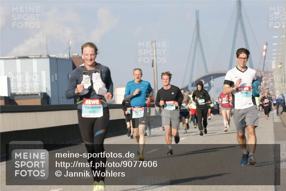 03.10.2025 - Köhlbrandbrückenlauf Jannik Wohlers http://msf.ph/oto/9077606 03.10.2025 09:52:28 Position 3 3278, 6, 1319, 1516 meine-sportfotos.de