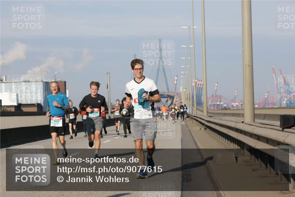 03.10.2025 - Köhlbrandbrückenlauf Jannik Wohlers http://msf.ph/oto/9077615 03.10.2025 09:52:31 Position 3 1319, 15 meine-sportfotos.de