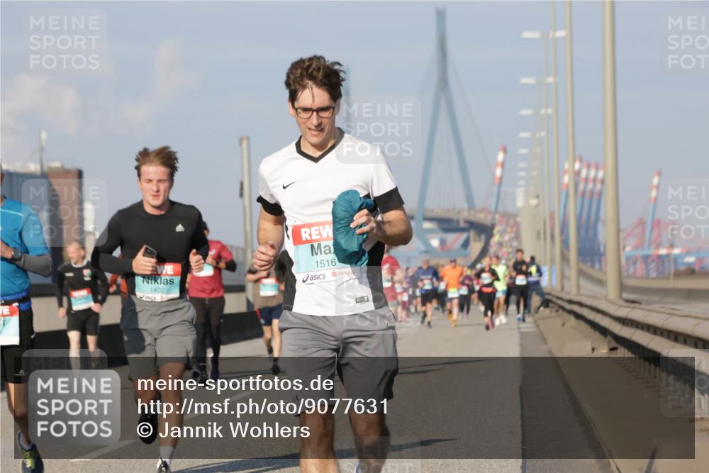 03.10.2025 - Köhlbrandbrückenlauf Jannik Wohlers http://msf.ph/oto/9077631 03.10.2025 09:52:32 Position 3 1402, 1516 meine-sportfotos.de