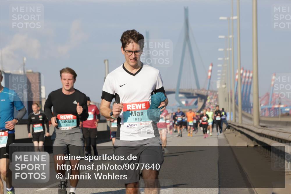 03.10.2025 - Köhlbrandbrückenlauf Jannik Wohlers http://msf.ph/oto/9077640 03.10.2025 09:52:32 Position 3 1402, 1516 meine-sportfotos.de