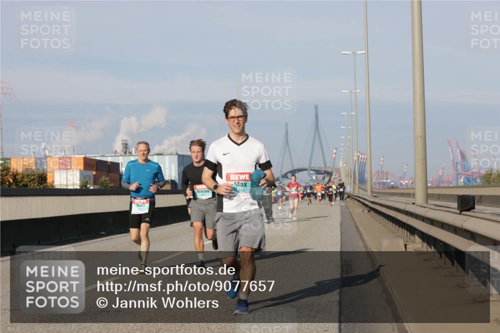 03.10.2025 - Köhlbrandbrückenlauf Jannik Wohlers http://msf.ph/oto/9077657 03.10.2025 09:52:33 Position 3 1402, 516 meine-sportfotos.de