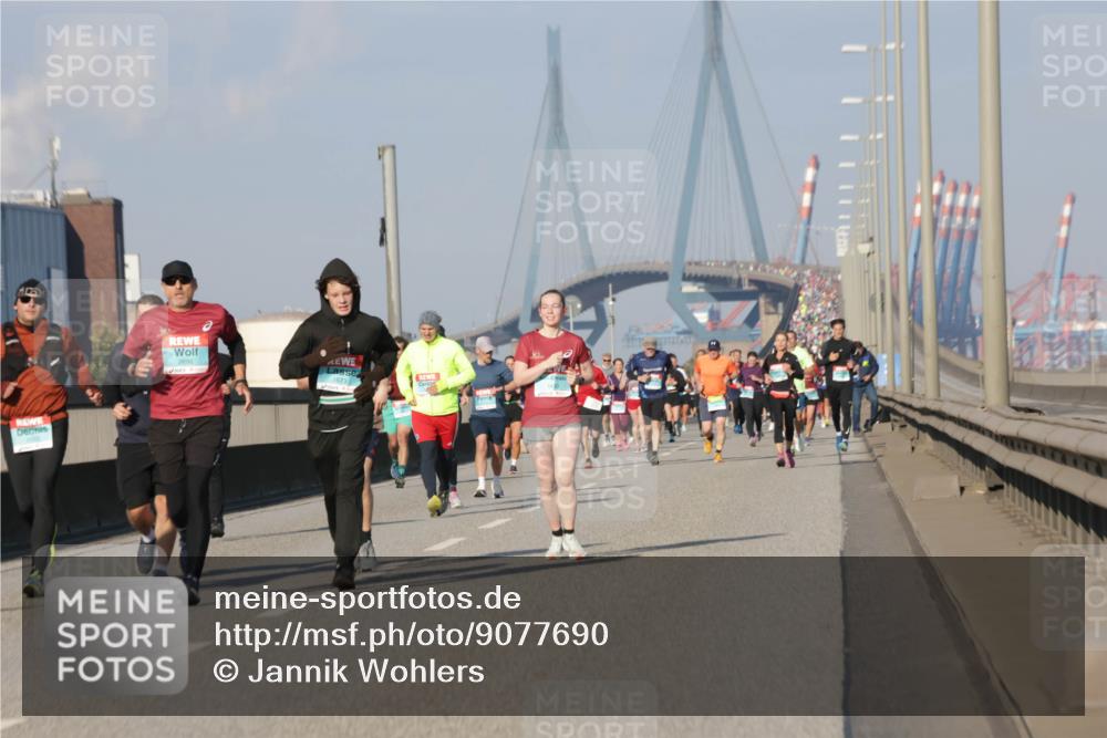 03.10.2025 - Köhlbrandbrückenlauf Jannik Wohlers http://msf.ph/oto/9077690 03.10.2025 09:52:35 Position 3 1673 meine-sportfotos.de