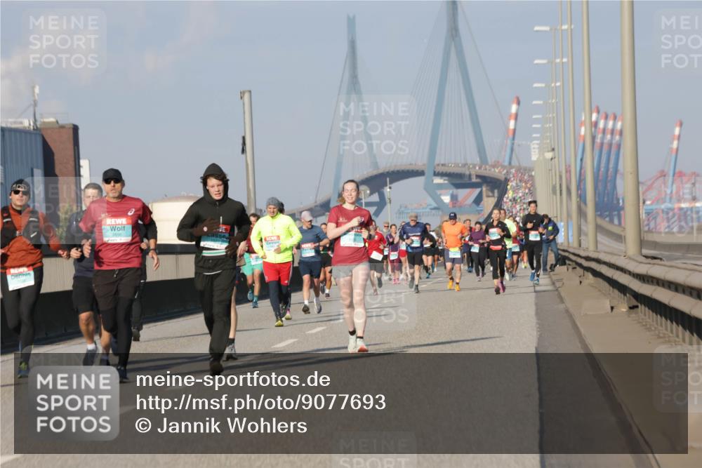 03.10.2025 - Köhlbrandbrückenlauf Jannik Wohlers http://msf.ph/oto/9077693 03.10.2025 09:52:35 Position 3 135 meine-sportfotos.de