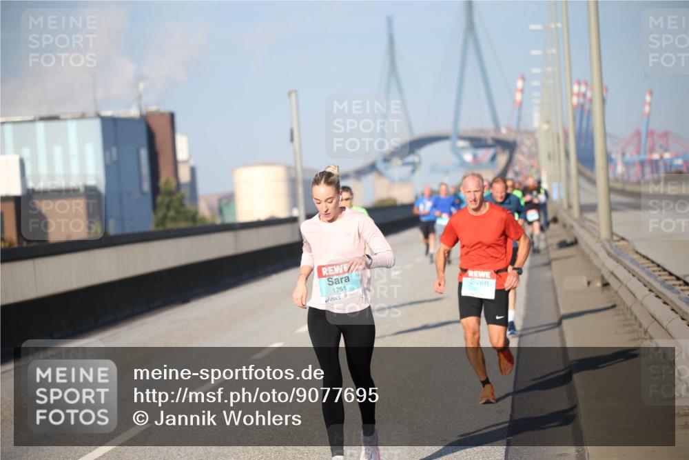 03.10.2025 - Köhlbrandbrückenlauf Jannik Wohlers http://msf.ph/oto/9077695 03.10.2025 09:44:29 Position 3 1251 meine-sportfotos.de
