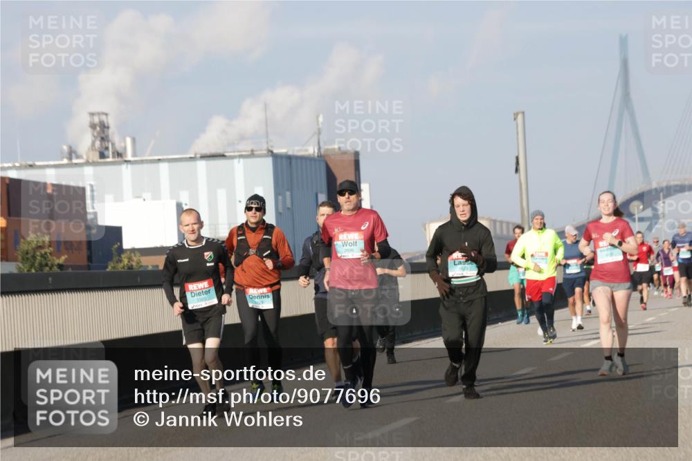 03.10.2025 - Köhlbrandbrückenlauf Jannik Wohlers http://msf.ph/oto/9077696 03.10.2025 09:52:36 Position 3 3320, 2696, 1673 meine-sportfotos.de