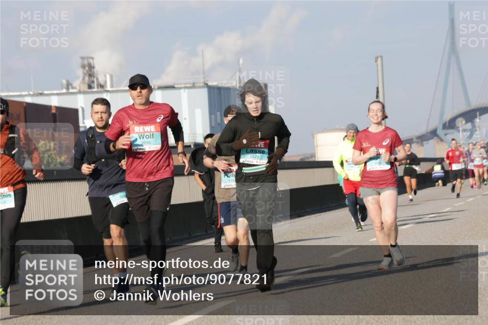 03.10.2025 - Köhlbrandbrückenlauf Jannik Wohlers http://msf.ph/oto/9077821 03.10.2025 09:52:39 Position 3 125, 168, 2696, 1722, 1673, 1410 meine-sportfotos.de