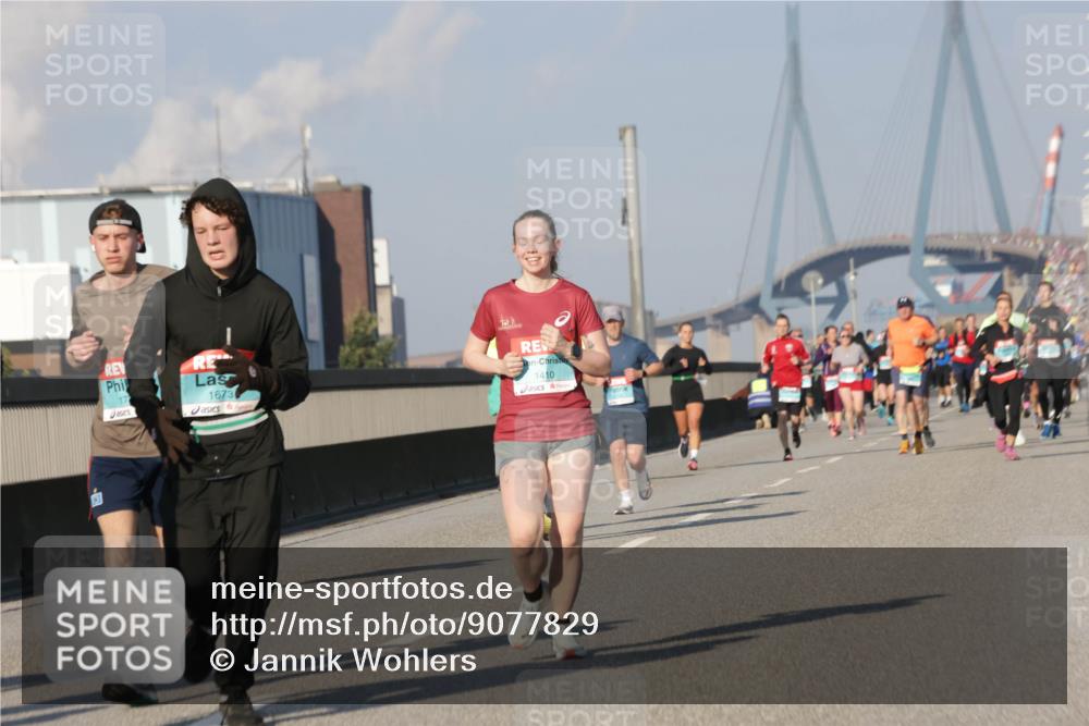 03.10.2025 - Köhlbrandbrückenlauf Jannik Wohlers http://msf.ph/oto/9077829 03.10.2025 09:52:40 Position 3 17, 1673, 1410 meine-sportfotos.de