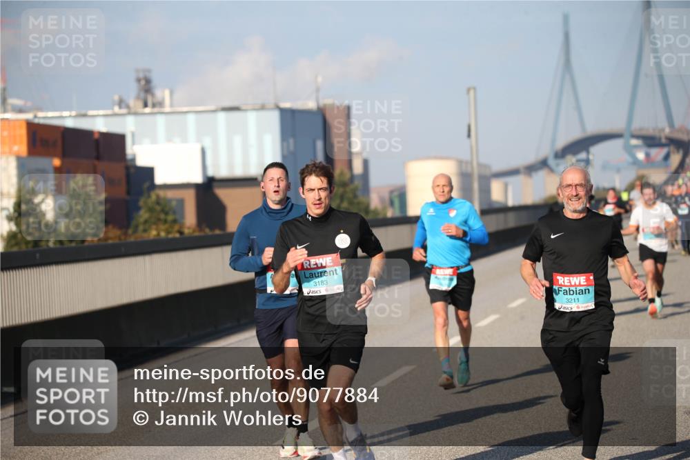 03.10.2025 - Köhlbrandbrückenlauf Jannik Wohlers http://msf.ph/oto/9077884 03.10.2025 09:44:52 Position 3 3183, 3211 meine-sportfotos.de