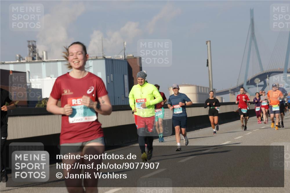 03.10.2025 - Köhlbrandbrückenlauf Jannik Wohlers http://msf.ph/oto/9077907 03.10.2025 09:52:42 Position 3 1410 meine-sportfotos.de