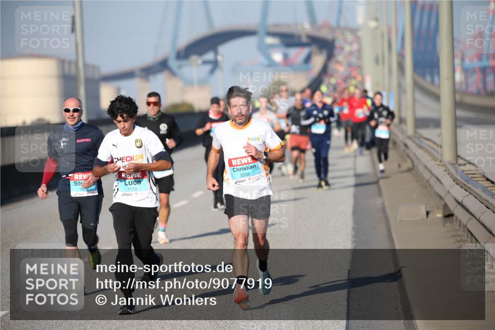 03.10.2025 - Köhlbrandbrückenlauf Jannik Wohlers http://msf.ph/oto/9077919 03.10.2025 09:44:55 Position 3 2820, 24, 1112, 3338 meine-sportfotos.de
