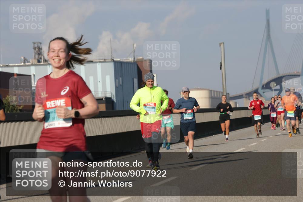 03.10.2025 - Köhlbrandbrückenlauf Jannik Wohlers http://msf.ph/oto/9077922 03.10.2025 09:52:43 Position 3 1451 meine-sportfotos.de