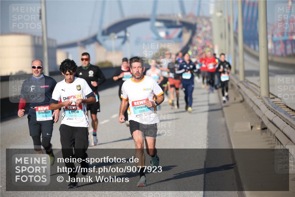 03.10.2025 - Köhlbrandbrückenlauf Jannik Wohlers http://msf.ph/oto/9077923 03.10.2025 09:44:55 Position 3 2820, 24, 1112, 3338 meine-sportfotos.de