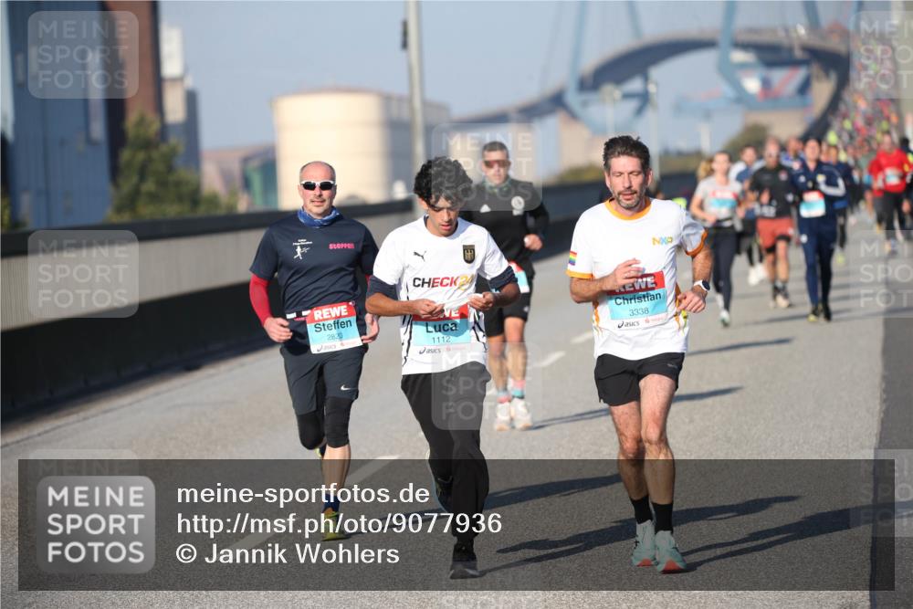 03.10.2025 - Köhlbrandbrückenlauf Jannik Wohlers http://msf.ph/oto/9077936 03.10.2025 09:44:56 Position 3 2820, 24, 1112, 3338 meine-sportfotos.de